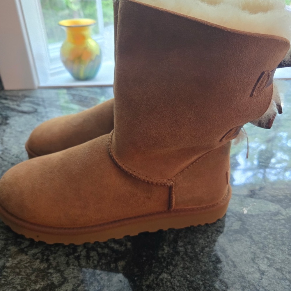 UGG Tan Suede Boots with Shearling and Bows